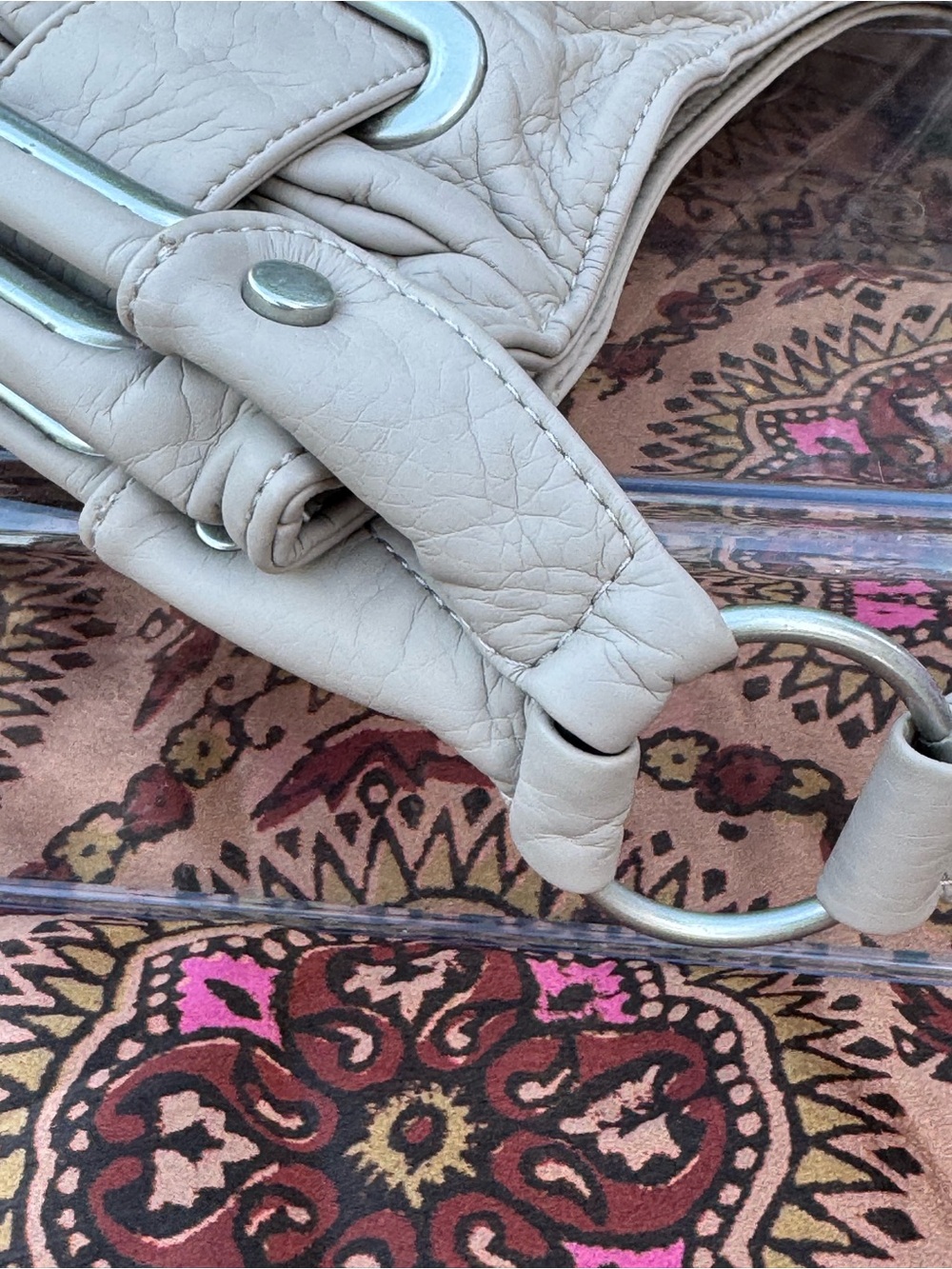 BDG by Urban Outfitters Taupe Shoulder Bag

Smoke/Pet Free - Picture 5 of 10